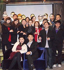 为人类的和谐发展而快乐奋斗